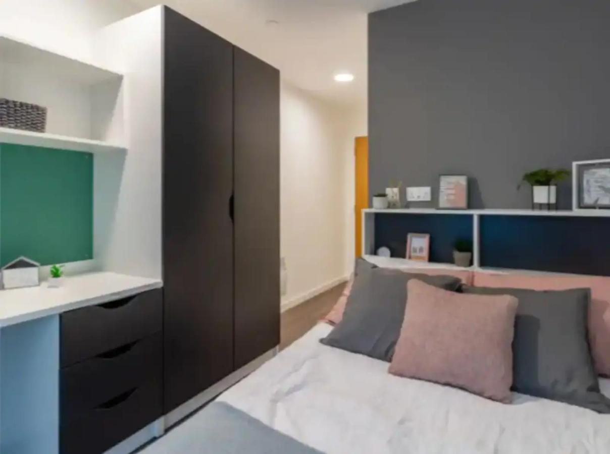 Modern Rooms In Wembley, Sk London Exteriör bild